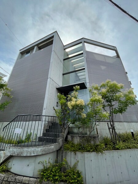West Residence帝塚山外観写真