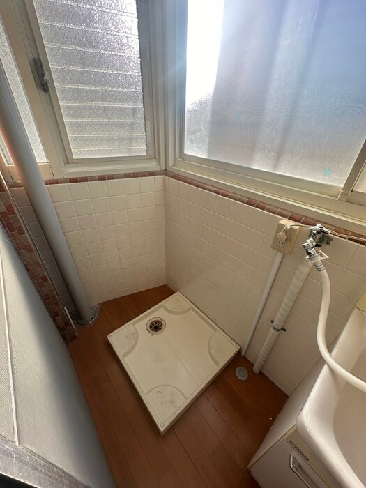 物件内観写真16　(洗濯機置場)