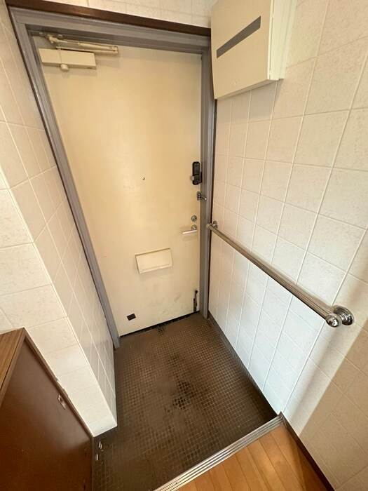物件内観写真19　(玄関)