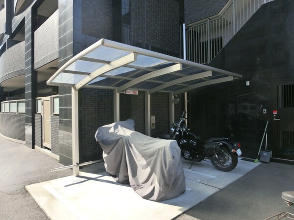 バイク置き場
