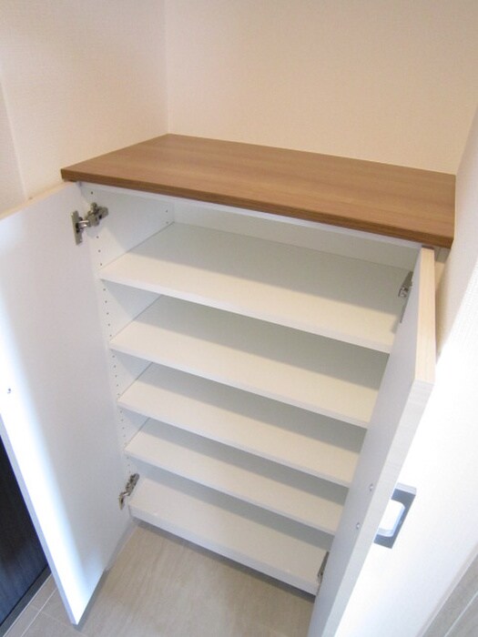 物件内観写真17　(靴箱)