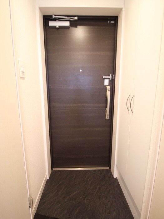 物件内観写真15　(玄関)