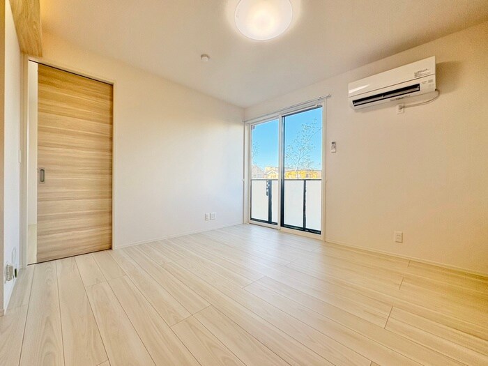 物件内観写真8　(居室)