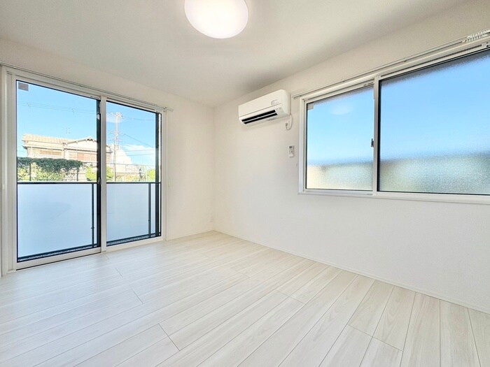 物件内観写真8　(居室)