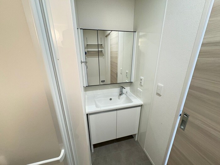 物件内観写真12　(洗面)