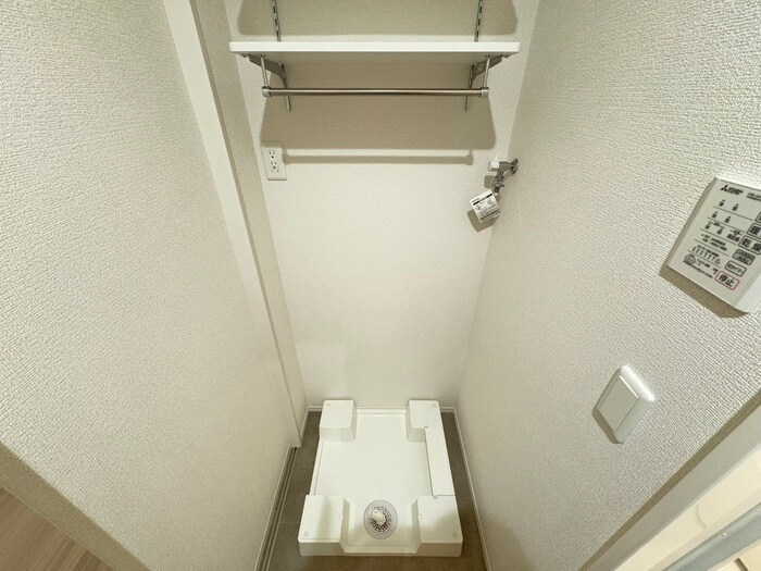 物件内観写真13　(洗濯機置場)