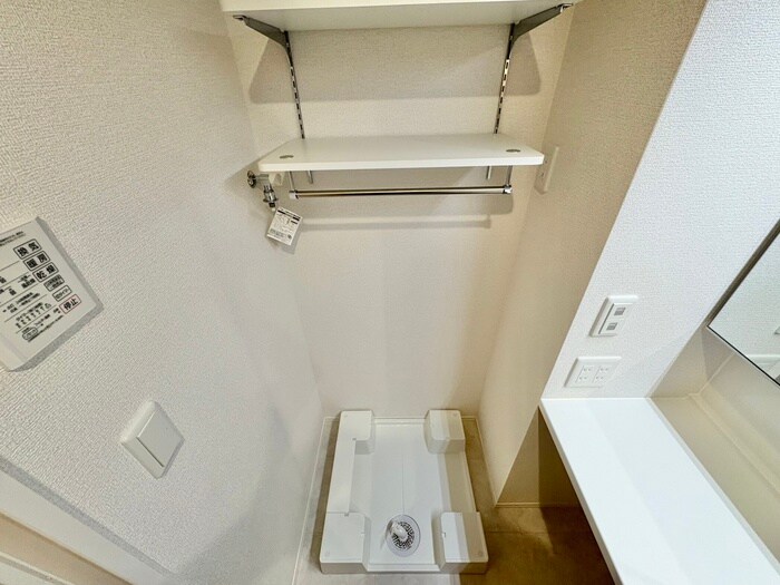 物件内観写真13　(洗濯機置場)