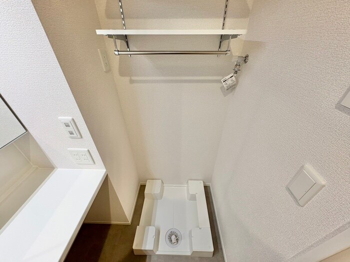 物件内観写真13　(洗濯機置場)