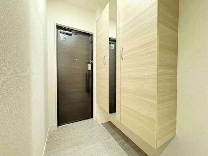 物件内観写真14　(玄関)