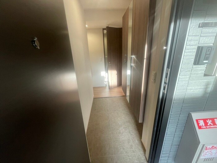 物件内観写真14　(玄関)