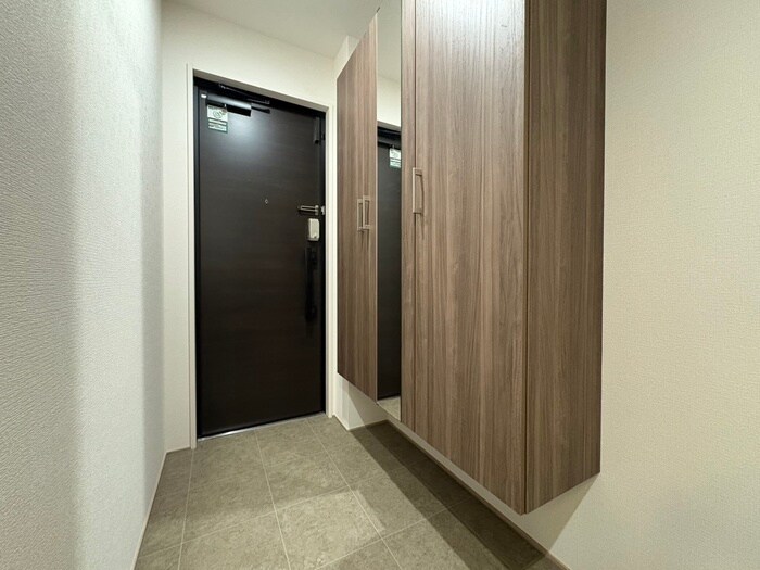物件内観写真14　(玄関)