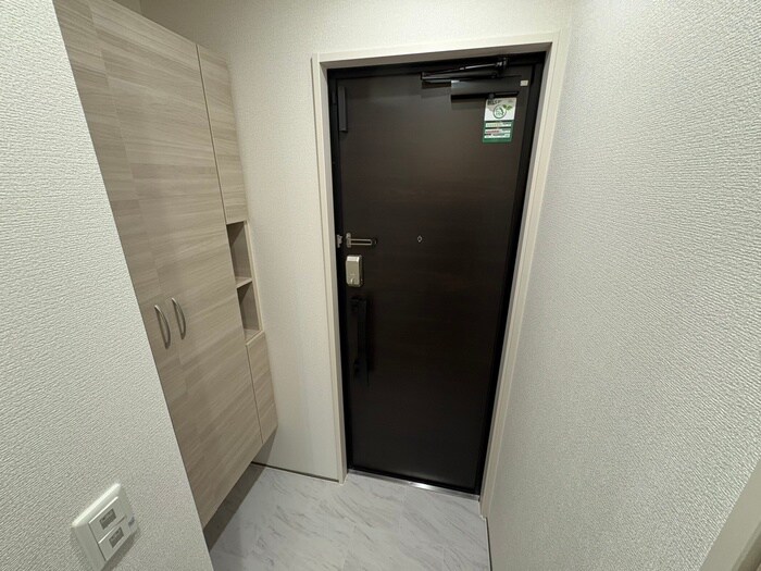 物件内観写真14　(玄関)