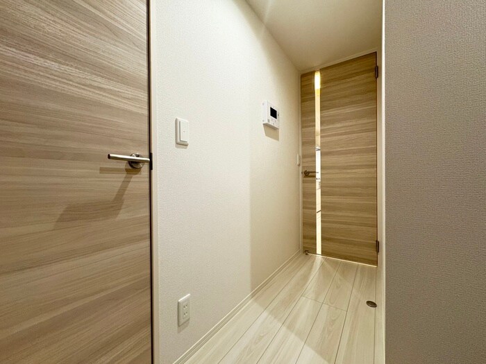 物件内観写真15　(廊下)