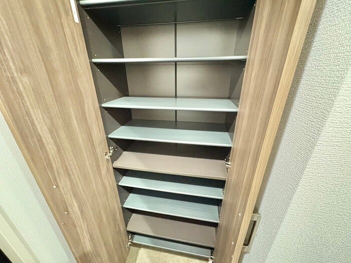 物件内観写真15　(靴箱)