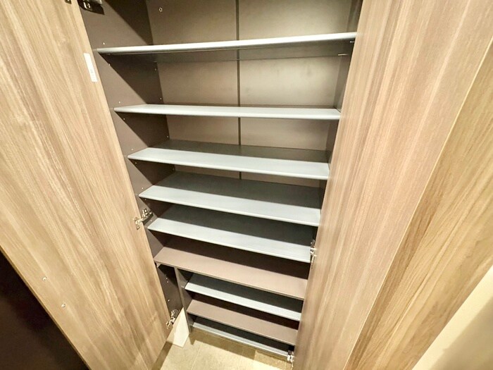 物件内観写真15　(靴箱)
