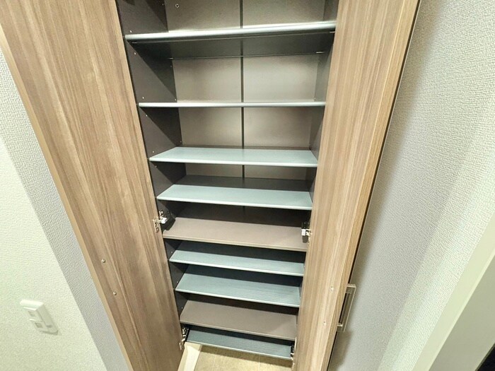 物件内観写真15　(靴箱)
