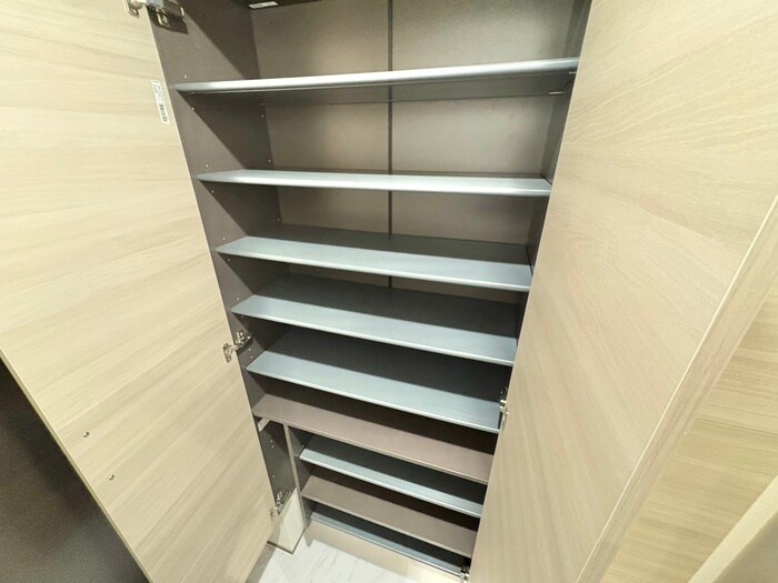 物件内観写真15　(靴箱)