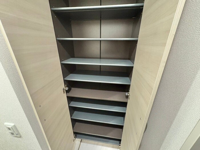 物件内観写真15　(靴箱)