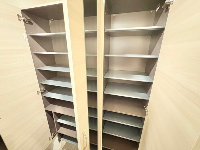 物件内観写真16　(靴箱)