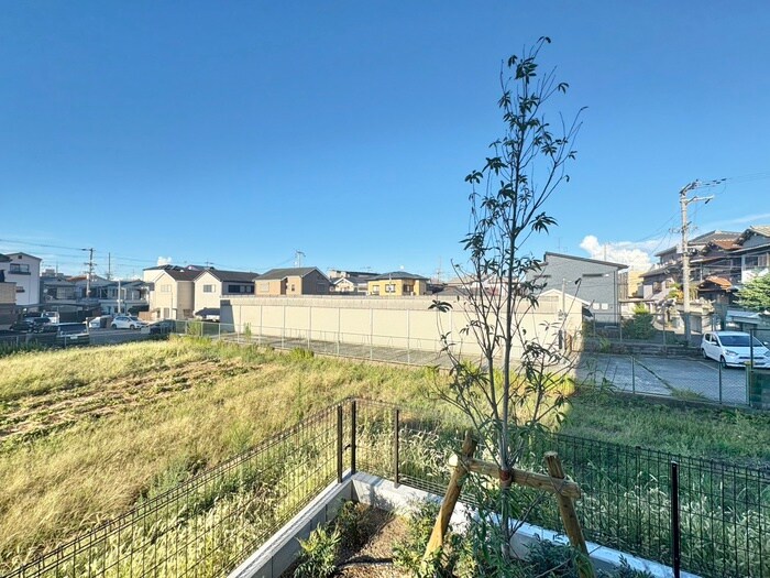 物件内観写真17　(室内からの展望)