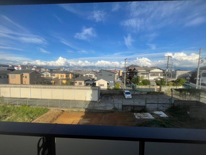 物件内観写真20　(室内からの展望)