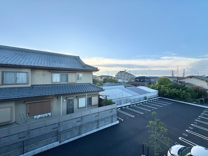 物件内観写真21　(室内からの展望)