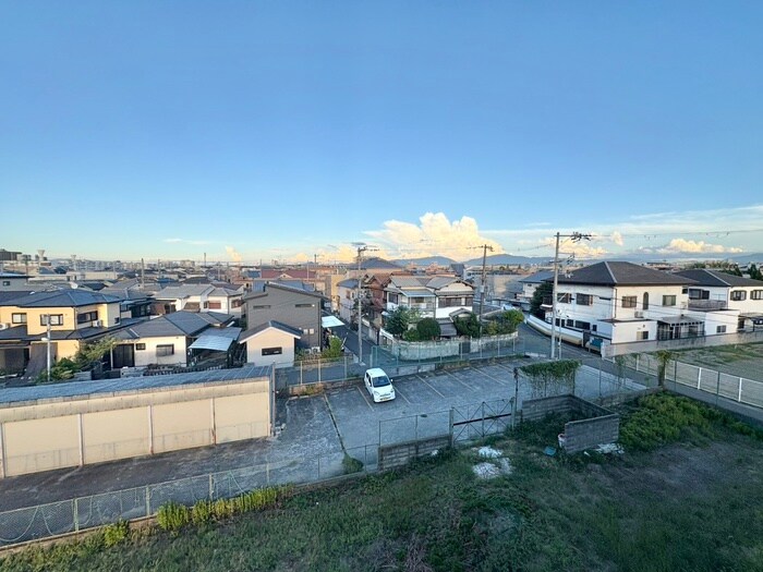 物件内観写真21　(室内からの展望)