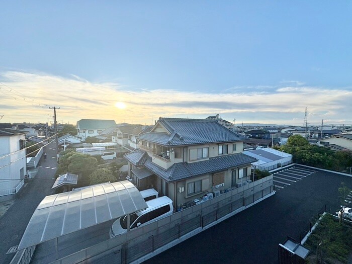 物件内観写真21　(室内からの展望)