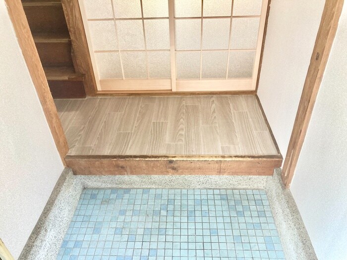 物件内観写真15　(玄関)