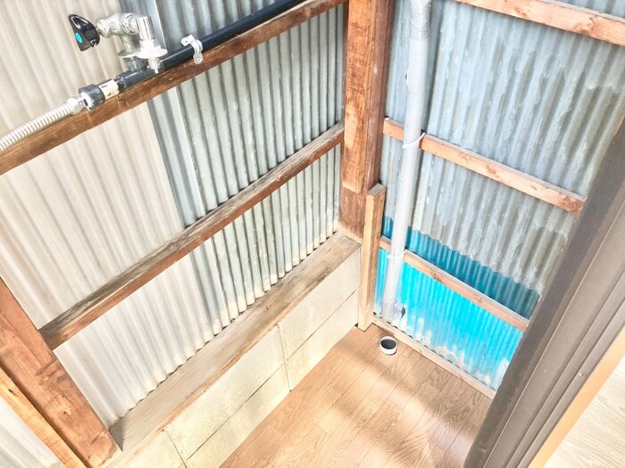 物件内観写真21　(洗濯機置場)