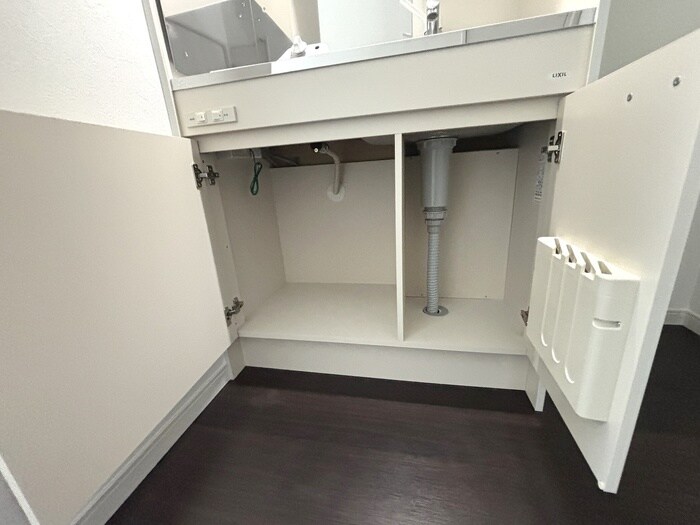 物件内観写真18　(収納)