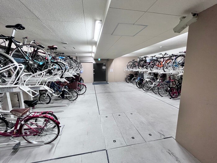 物件外観写真6　(駐輪場)