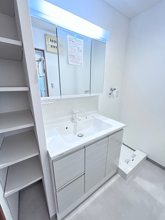 物件内観写真10　(洗面)