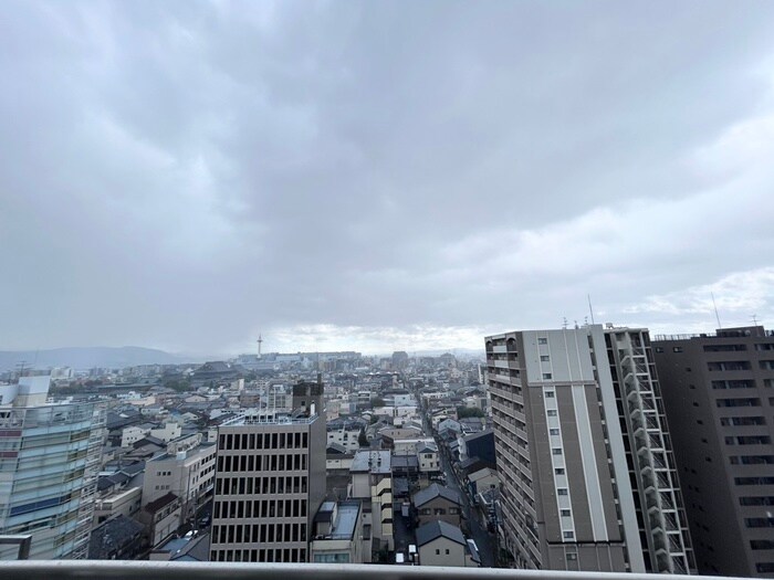 物件内観写真14　(室内からの展望)