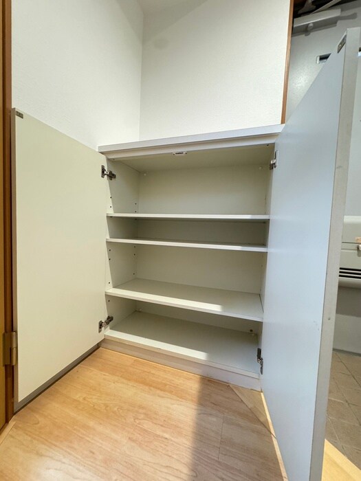 物件内観写真14　(靴箱)