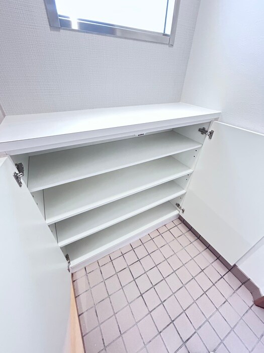 物件内観写真16　(靴箱)