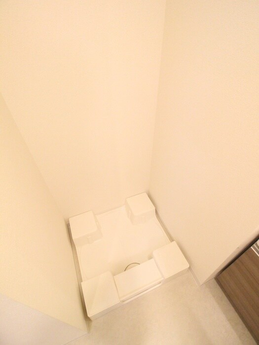 物件内観写真12　(洗濯機置場)