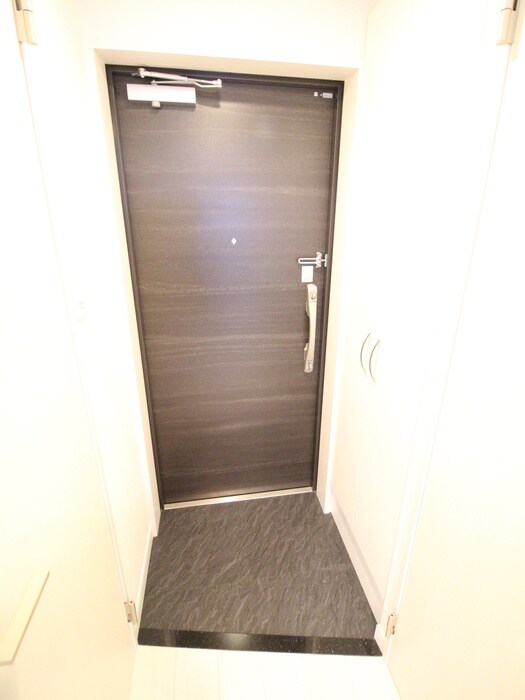 物件内観写真14　(玄関)