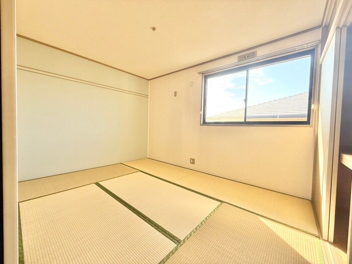 物件内観写真11　(居室)