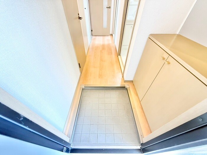 物件内観写真17　(玄関)