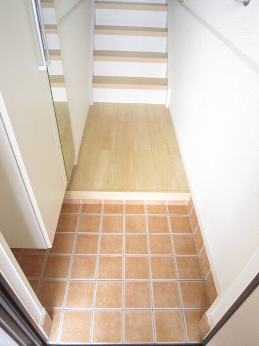 物件内観写真22　(玄関)