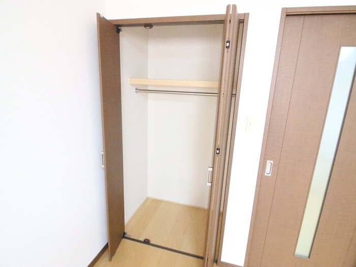 物件内観写真12　(収納)