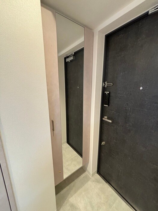 物件内観写真8　(室内からの展望)