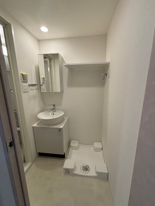 物件内観写真11　(洗濯機置場)