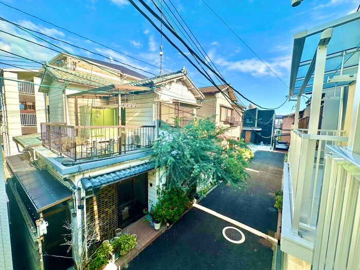 物件内観写真18　(室内からの展望)