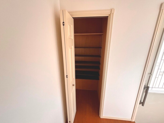 物件内観写真12　(収納)