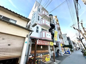 Live Space十三外観写真