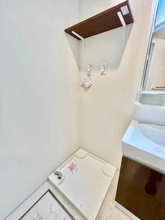 物件内観写真11　(洗濯機置場)