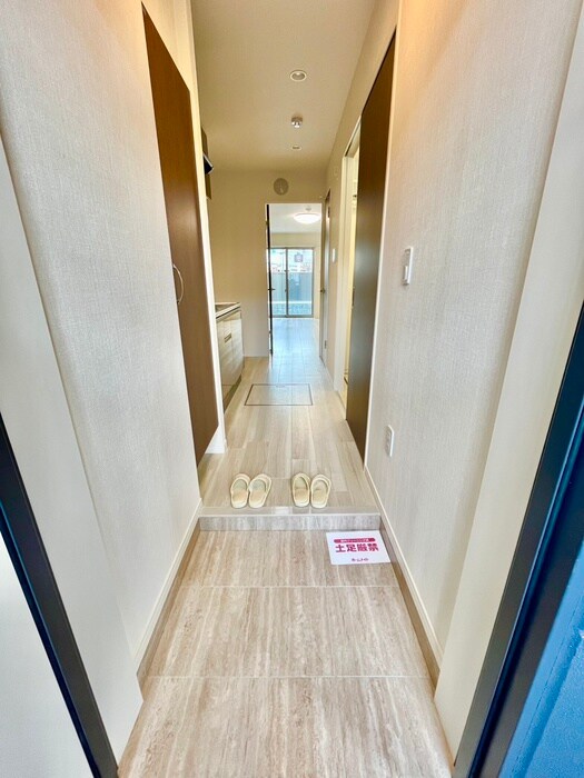 物件内観写真17　(玄関)