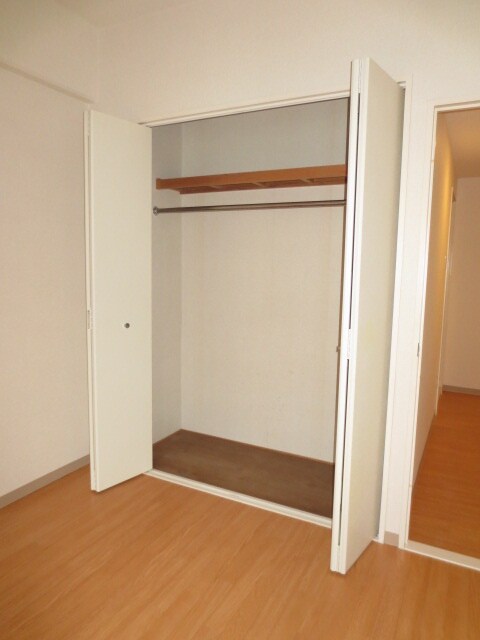 物件内観写真11　(収納)